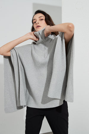 ZIP COLLAR PONCHO