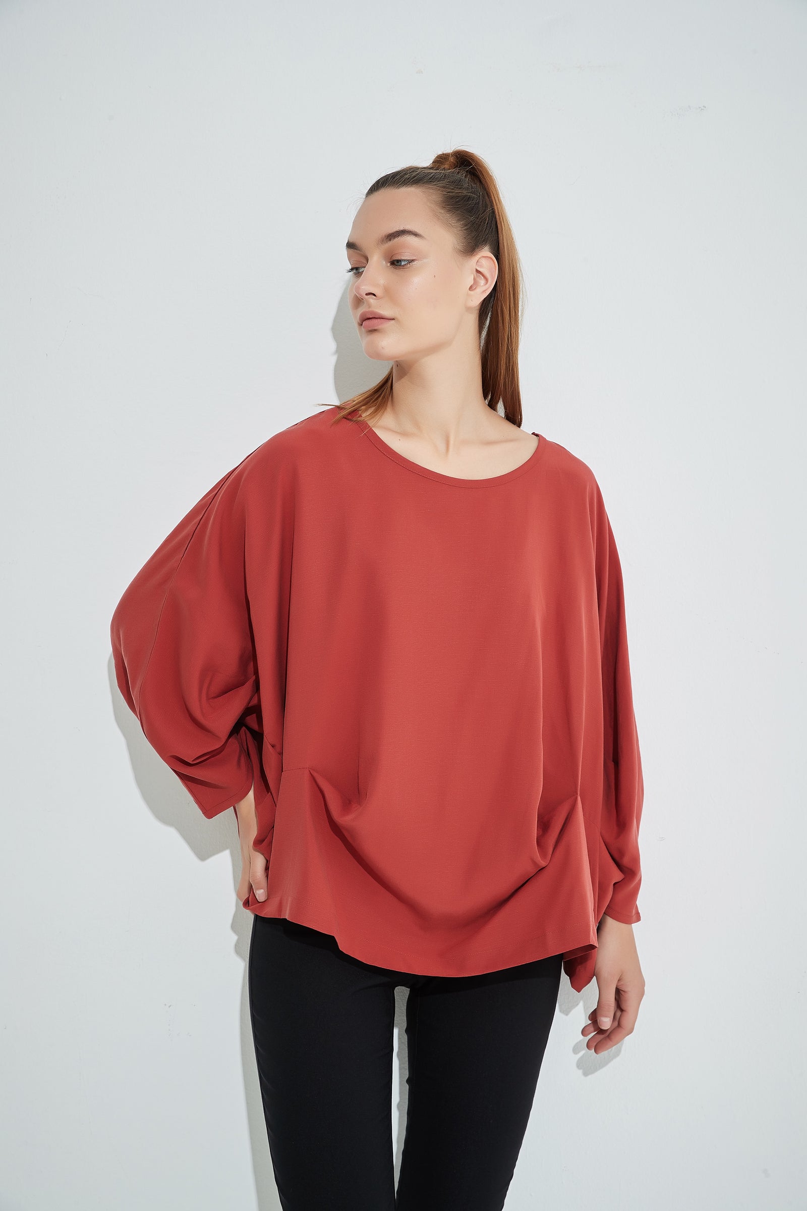 DOLMAN SLEEVE TOP