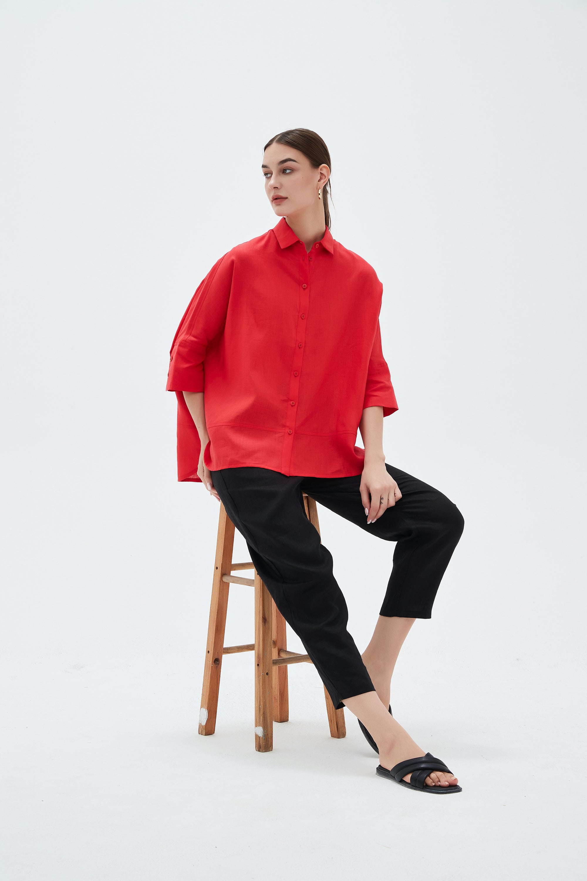 DEEP HEM LINEN SHIRT