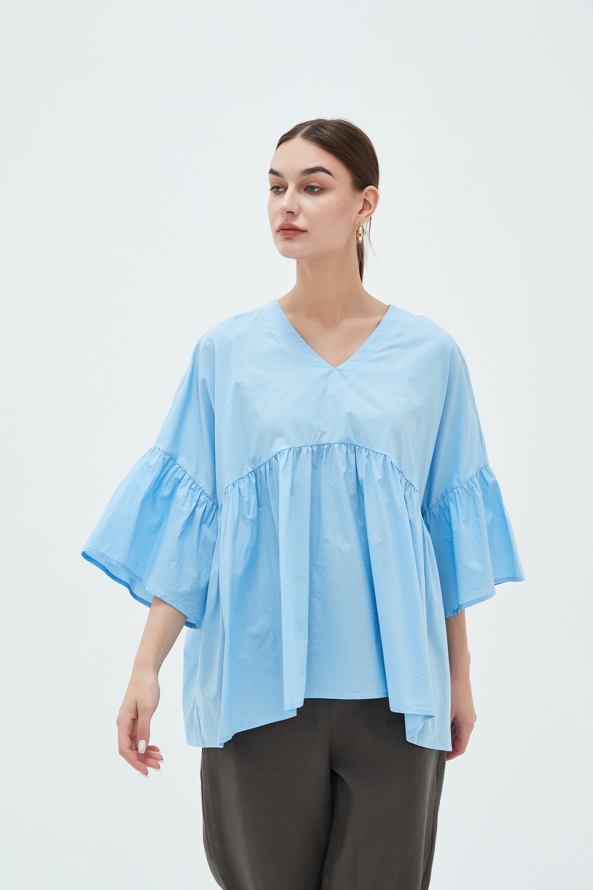 V NECK GATHER SLEEVE TOP