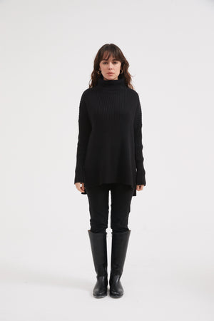 BOXY ROLL NECK KNIT