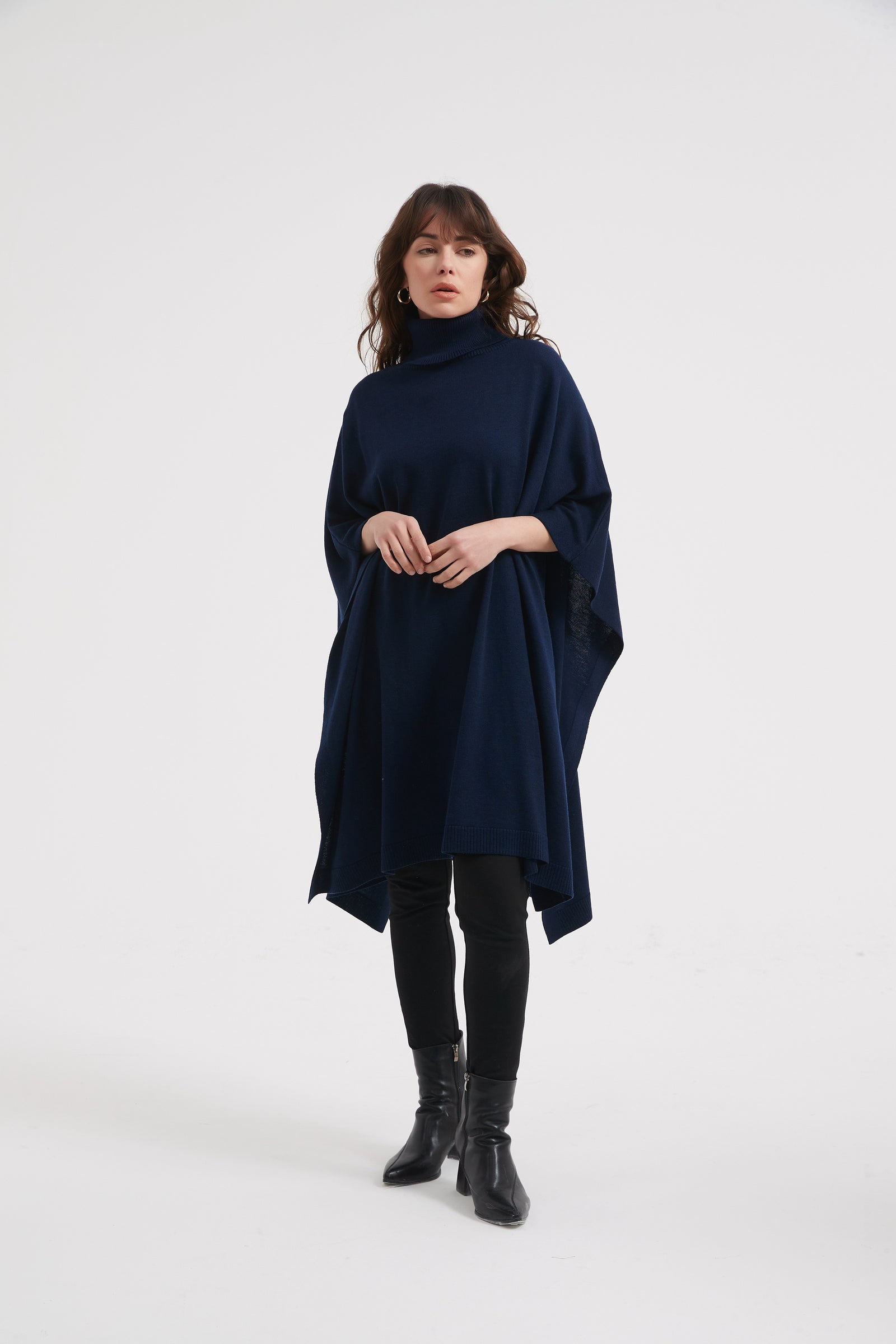ROLL NECK SHAWL