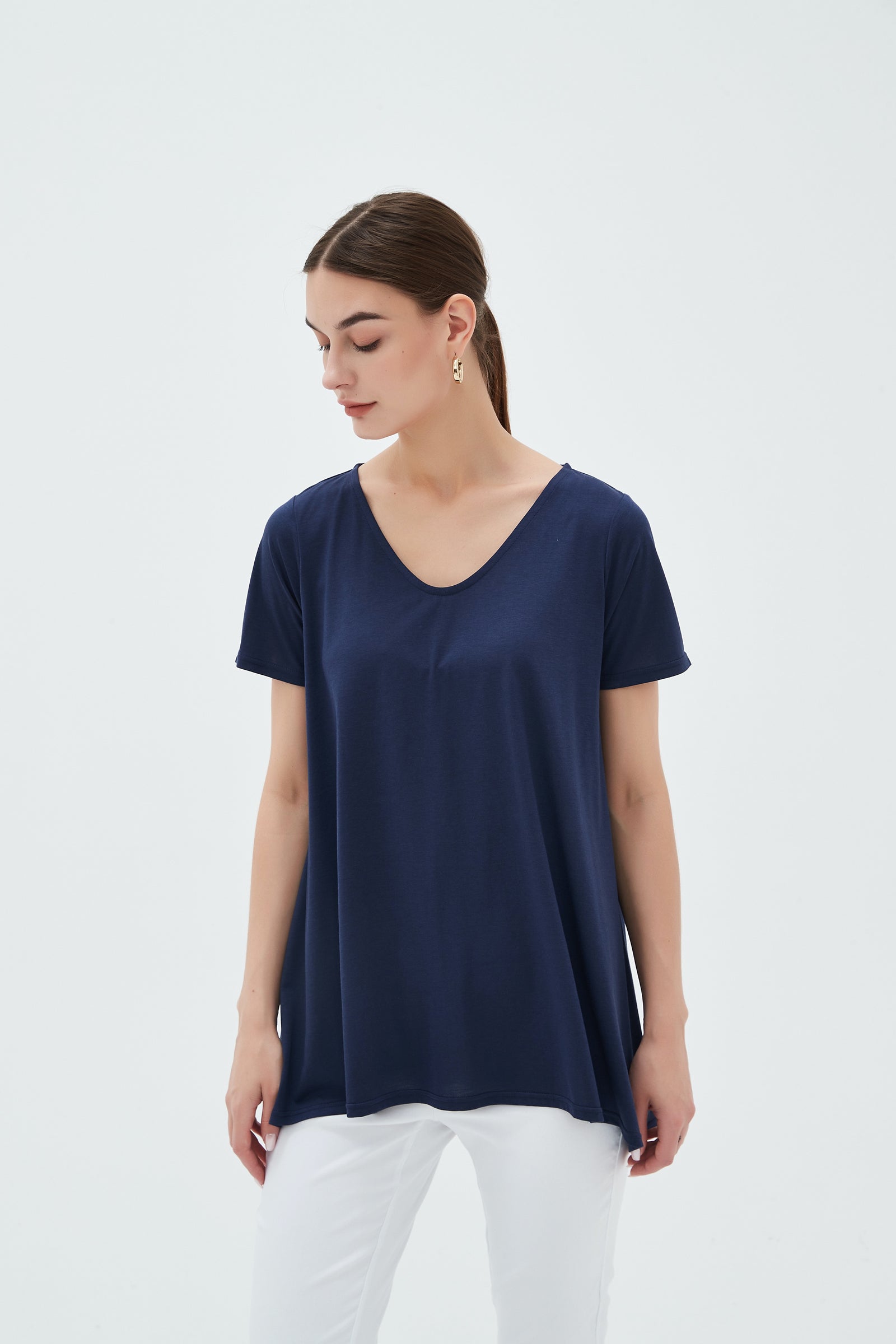 ROUNDED HANKY HEM TEE