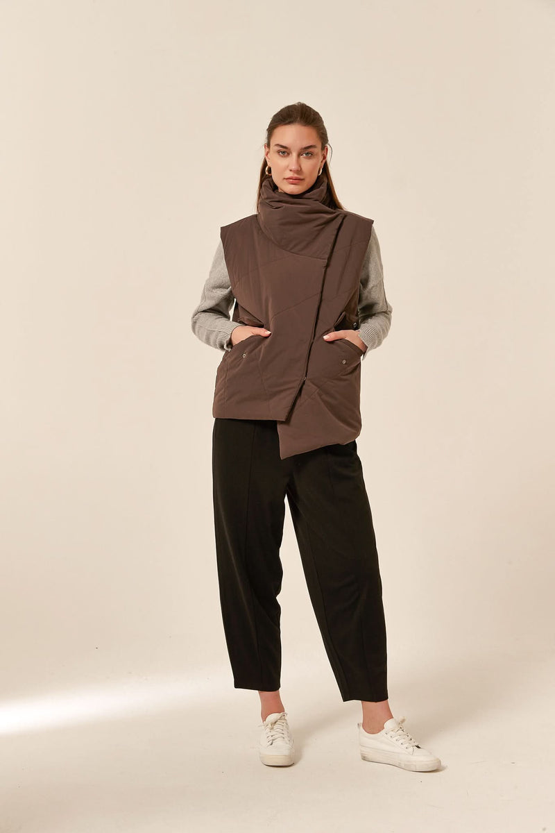 STEP HEM VEST