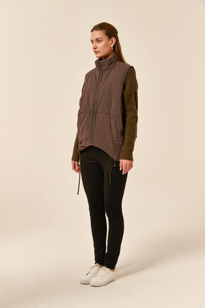 PADDED RUCHED VEST