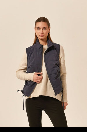 PADDED RUCHED VEST