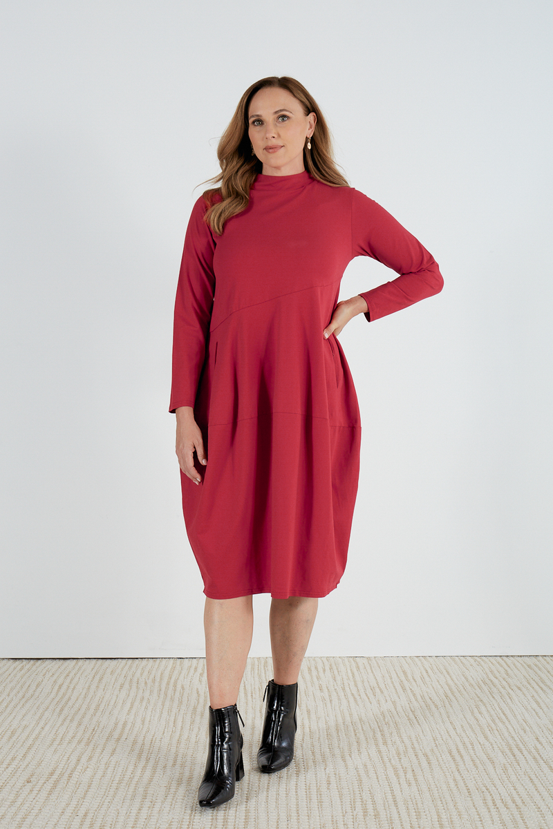 HIGH NECK DIAGONAL SEAM DRESS