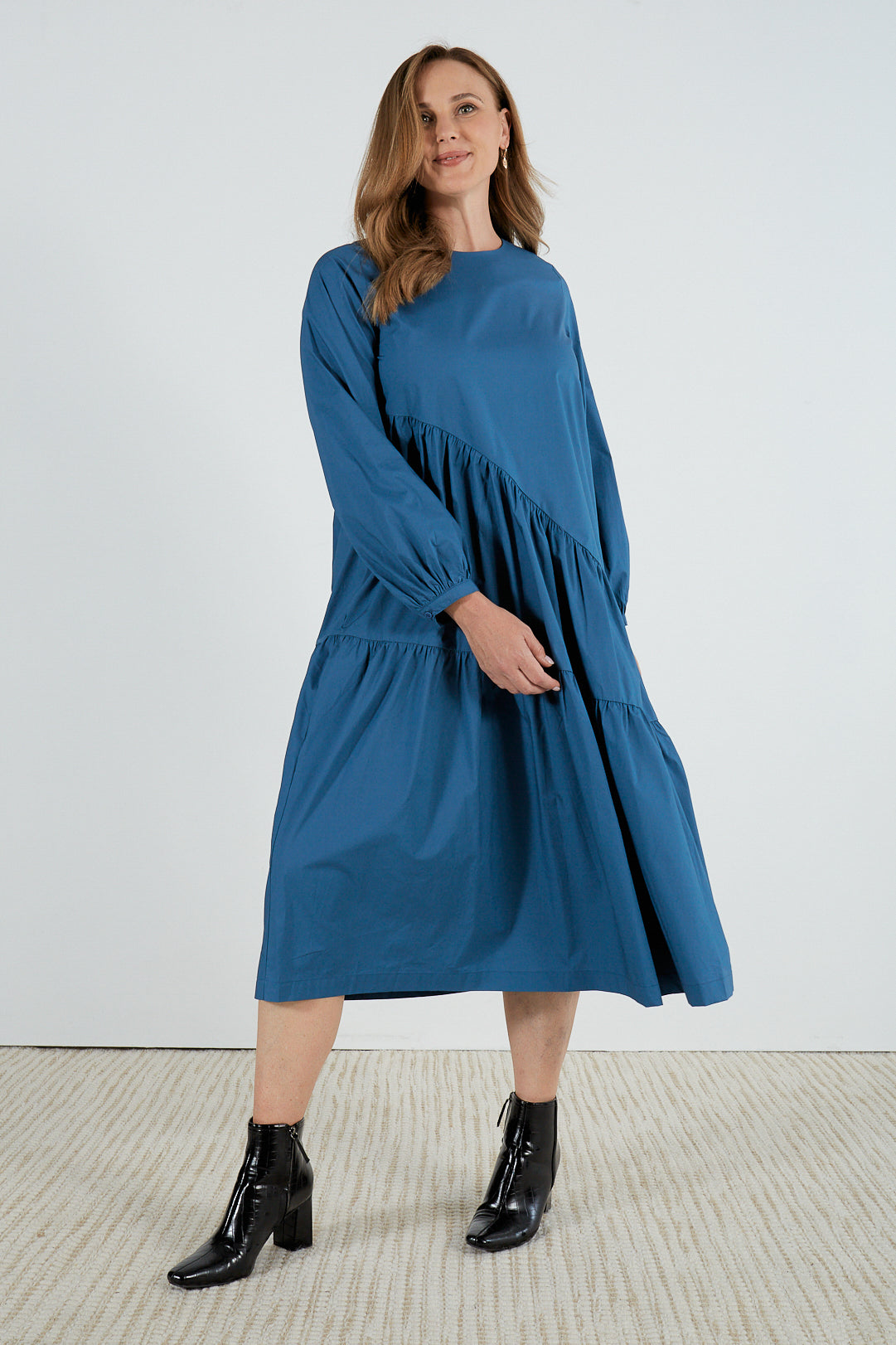 LONG SLEEVE GATHER DRESS