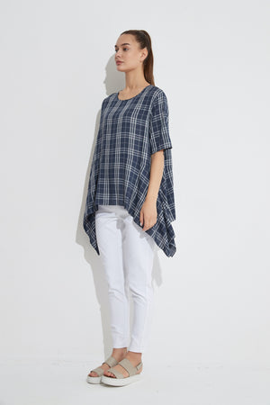 EXAGGERATED HEM TOP