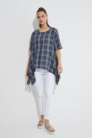 EXAGGERATED HEM TOP