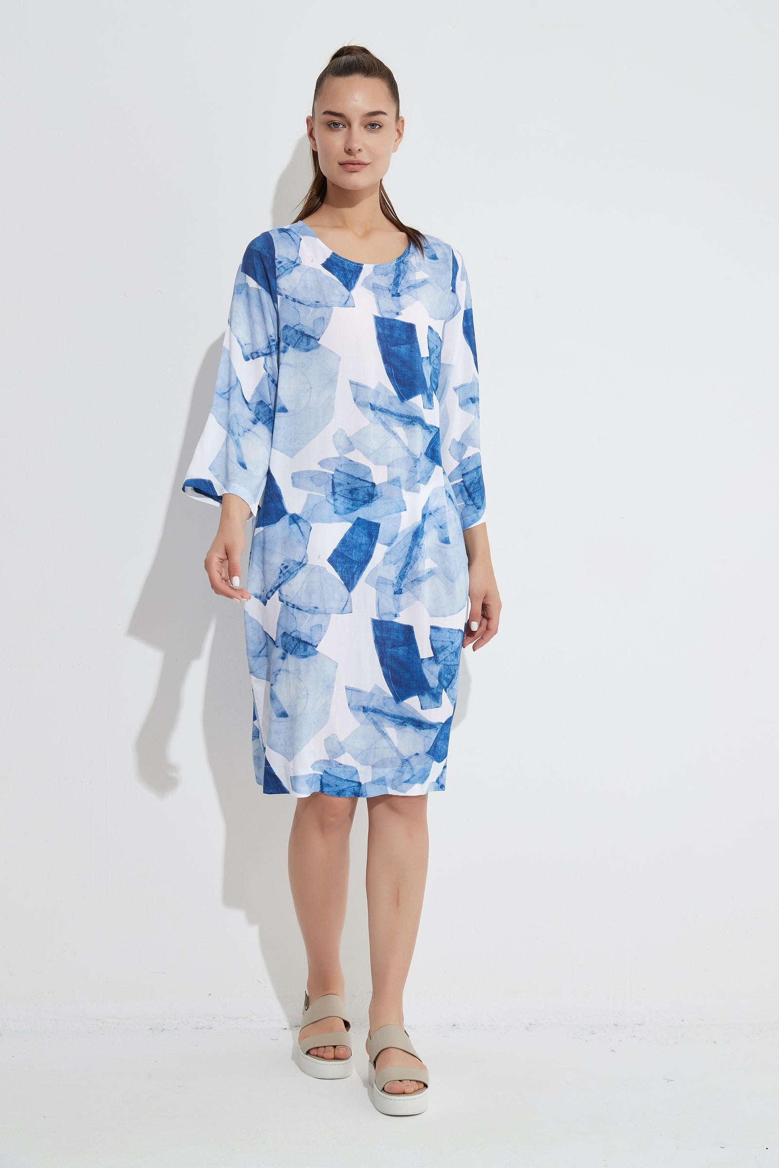 HALF SLEEVE SHIFT DRESS