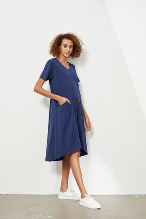 V NECK DEEP POCKET DRESS