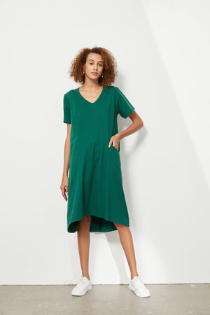 V NECK DEEP POCKET DRESS