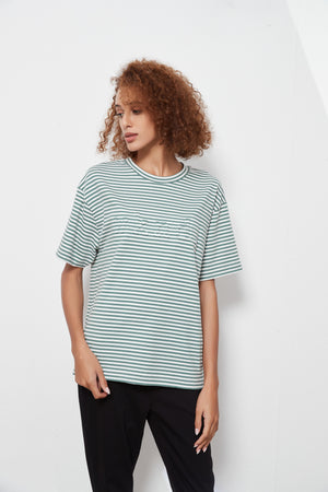 STRIPE EMBOSSED TEE