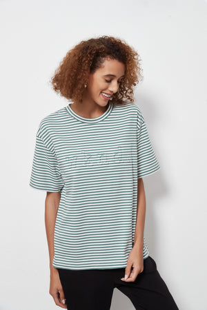 STRIPE EMBOSSED TEE