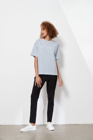 STRIPE EMBOSSED TEE