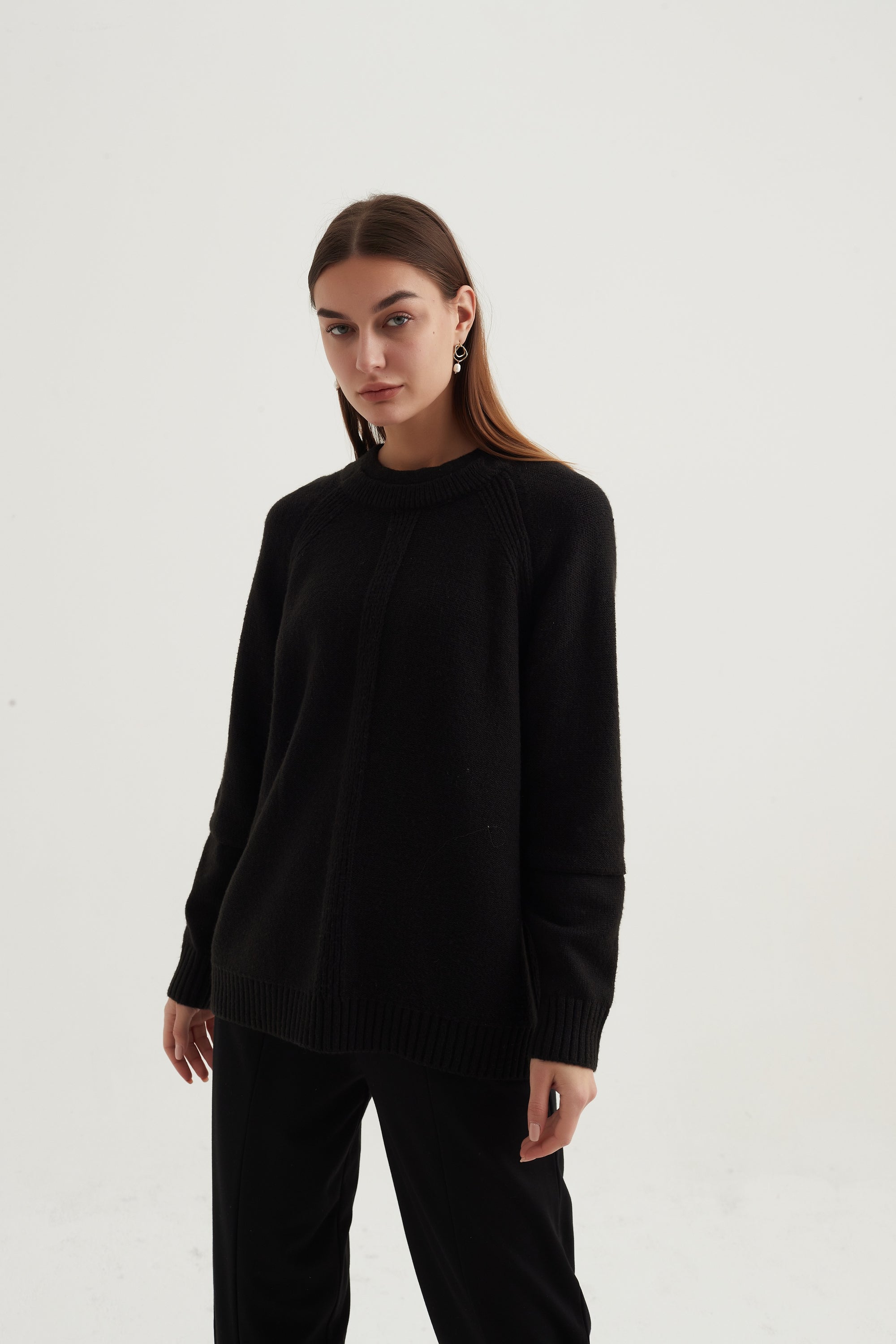 RAGLAN DETAIL CREW KNIT