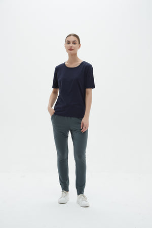 SLIM FIT STEP HEM TEE