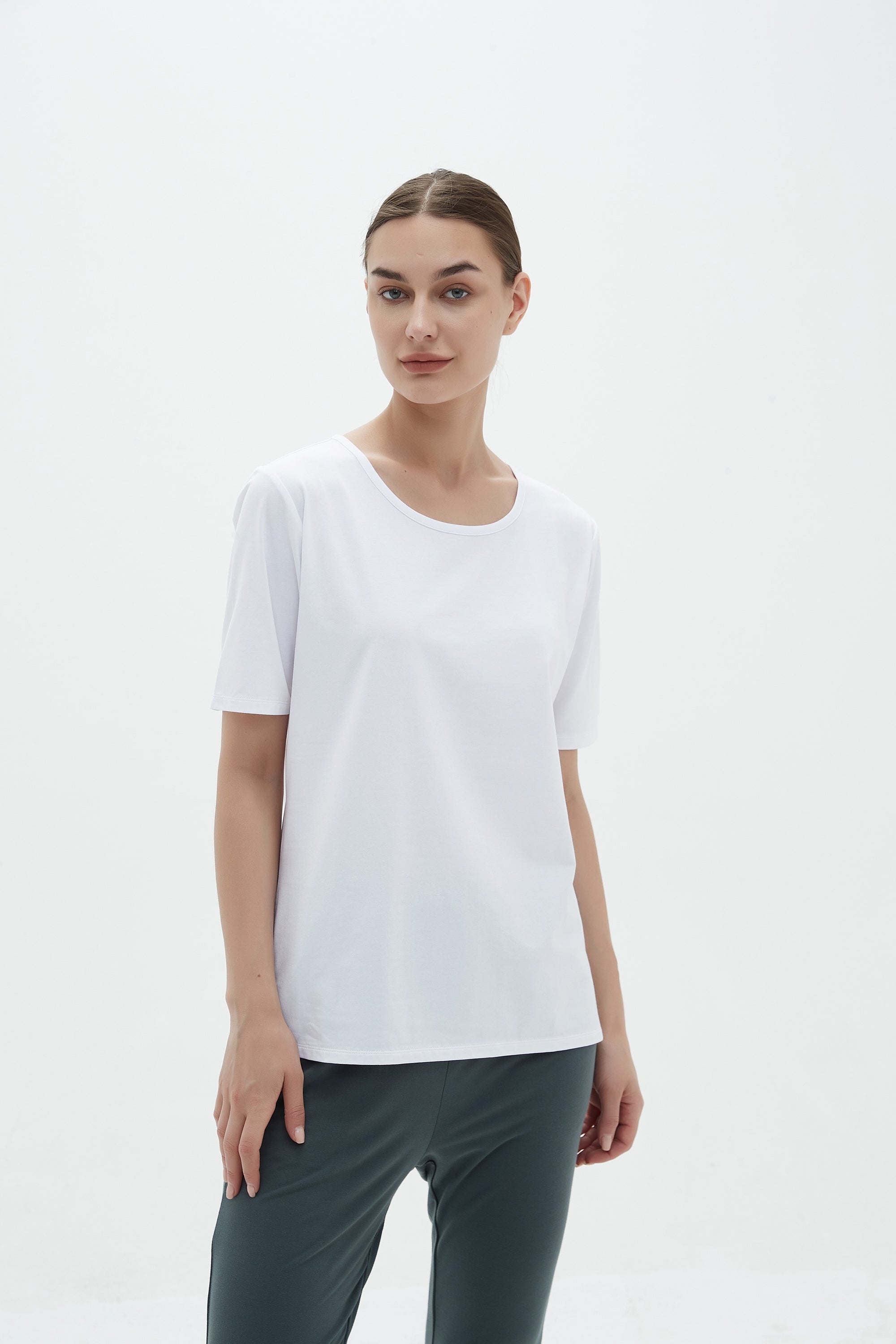 SLIM FIT STEP HEM TEE