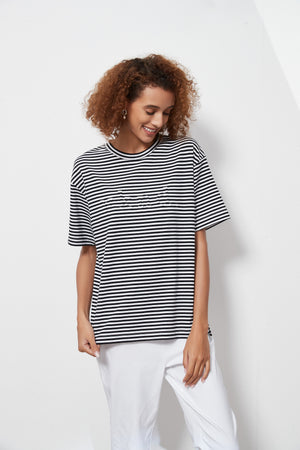 STRIPE EMBOSSED TEE