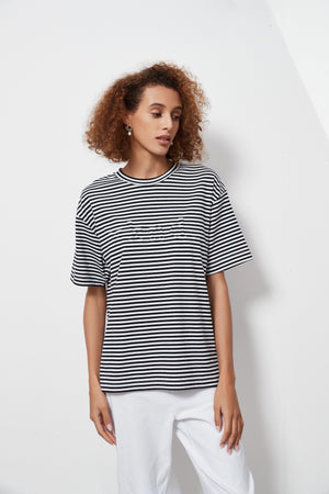 STRIPE EMBOSSED TEE