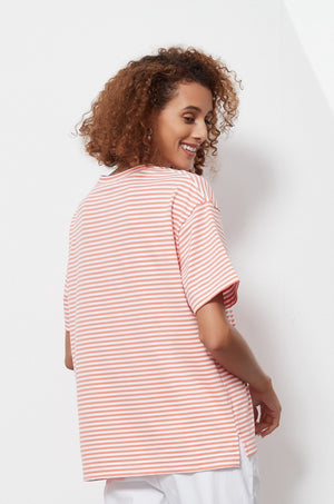 STRIPE EMBOSSED TEE