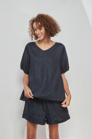 BISHOP SLEEVE TEE