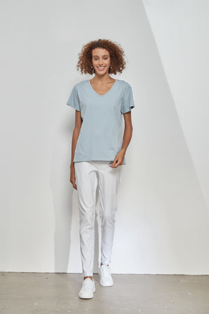 V NECK TEE