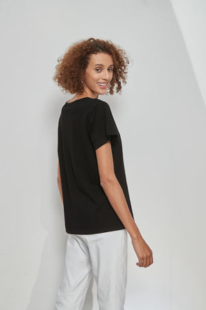 V NECK TEE