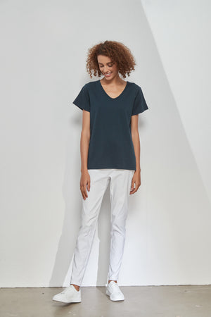 V NECK TEE