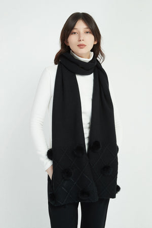 POM POM SCARF