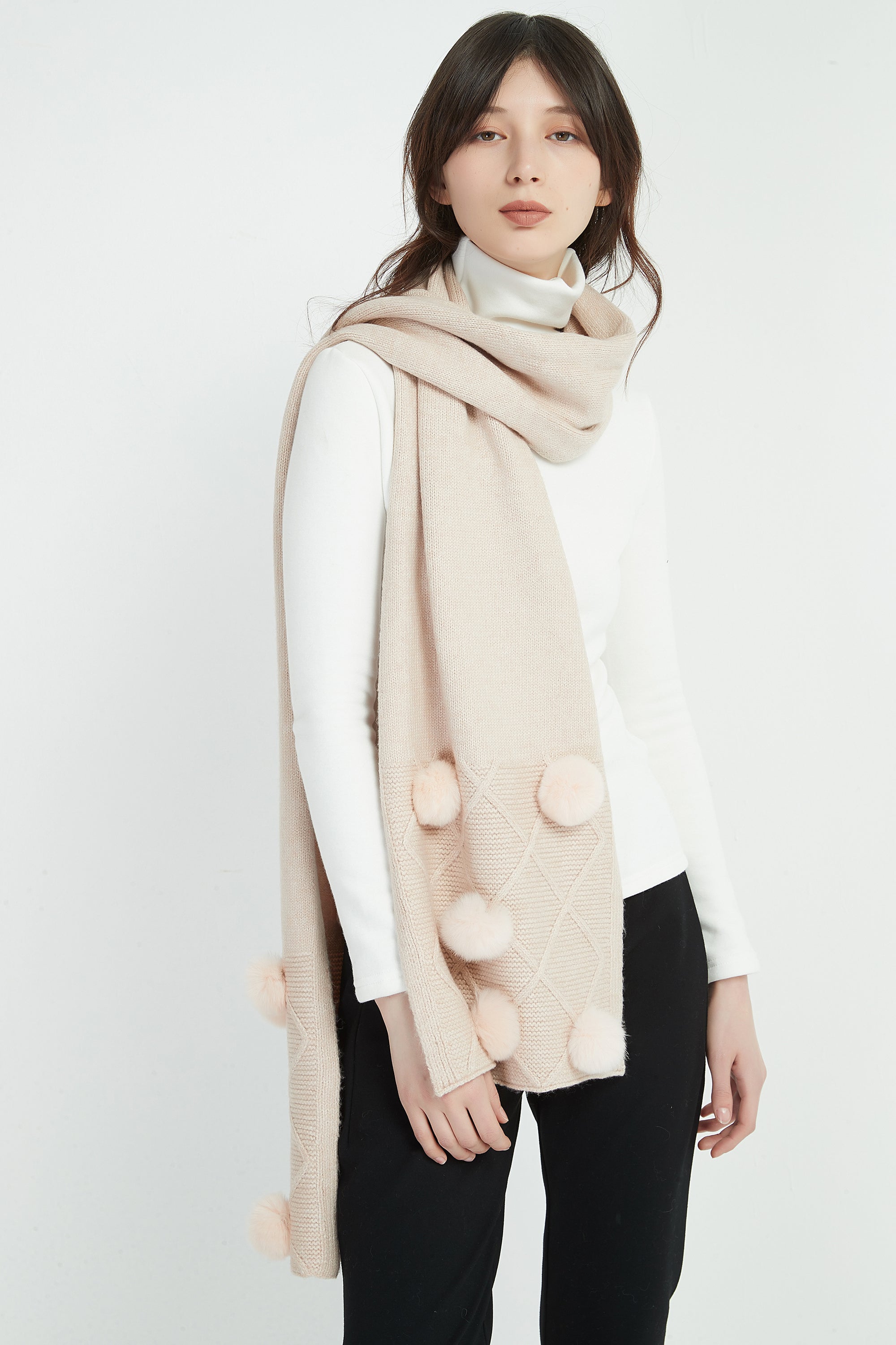 POM POM SCARF